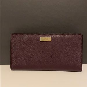 Kate Spade | Stacy Wallet - Maroon